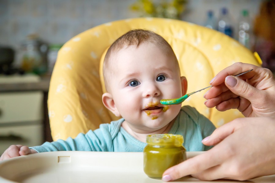 Mon bébé ne mange pas : dois-je m'inquiéter ?