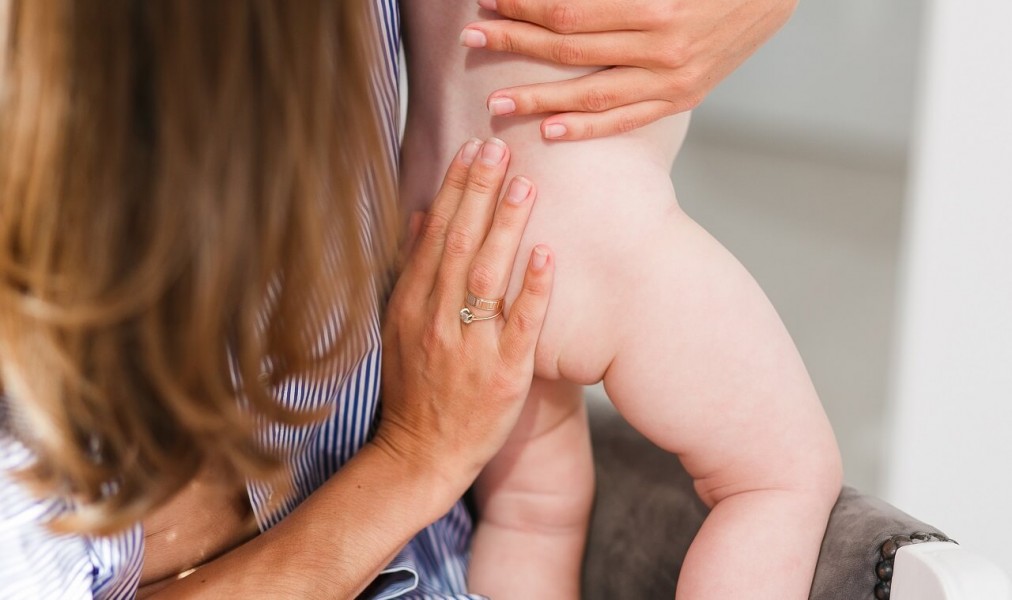 Comment soulager bébé lorsqu'il a un érythème fessier ?