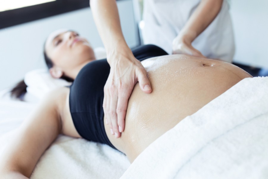 Ostéopathie et grossesse : comment ça marche ?