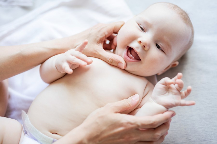 Quels sont les signes d'une poussée dentaire chez bébé ?