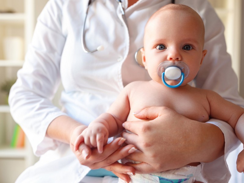 Rhume de bébé : comment le soigner ?